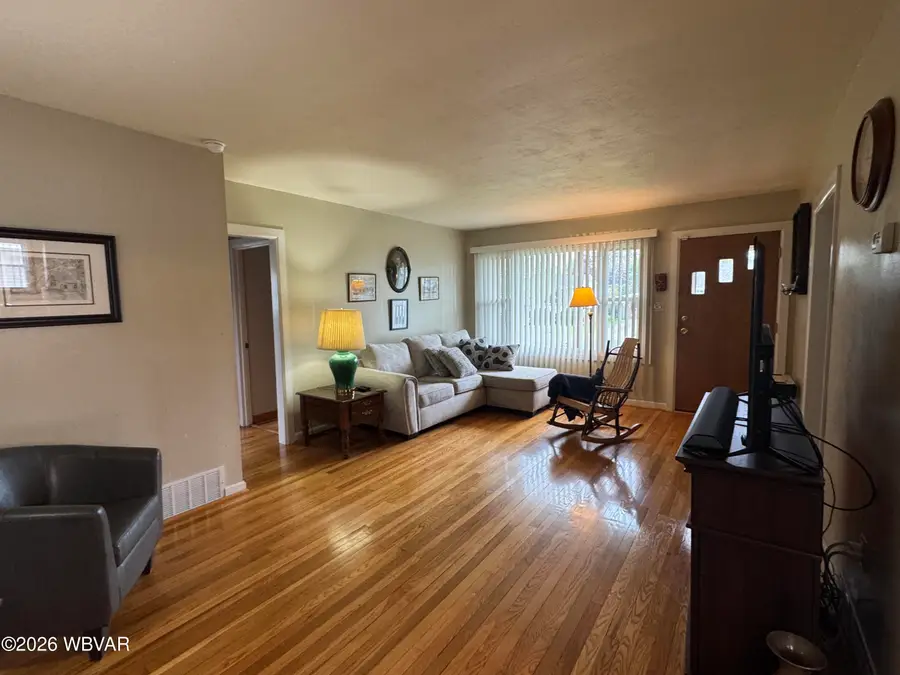 304 Chestnut Street, Montoursville, PA 17754 - #3