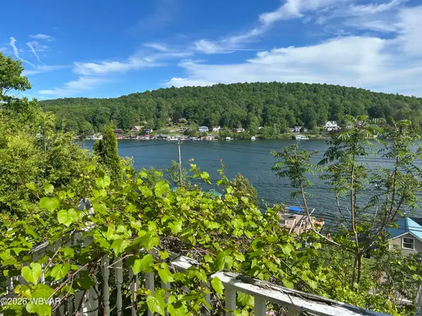 1523 Lakeside Drive, Harveys Lake, PA 18618
