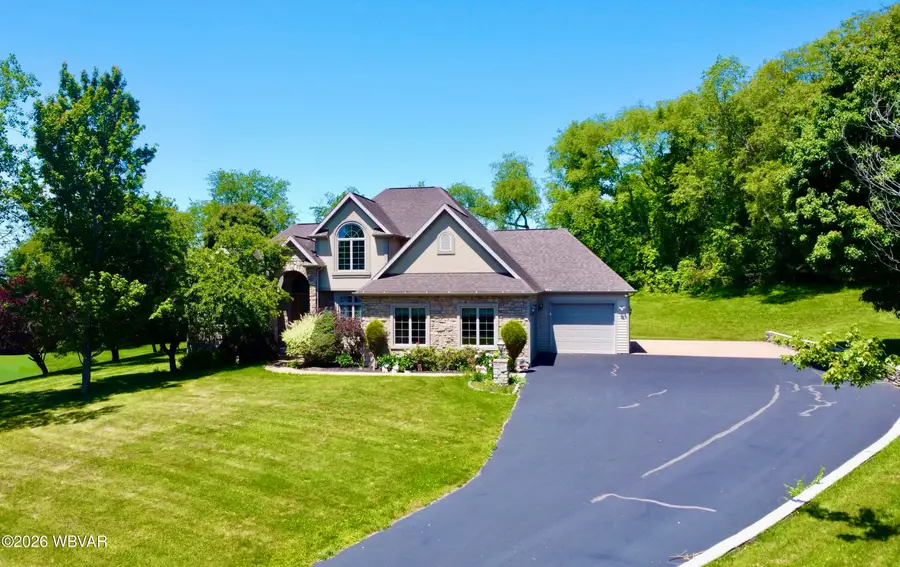 15 Hemlock Road, Williamsport, PA 17701 - #3