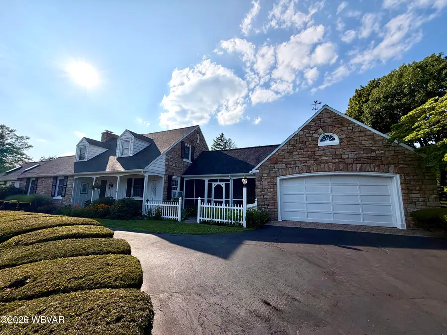 908 Hillcrest Lane, Lewisburg, PA 17837 - #2