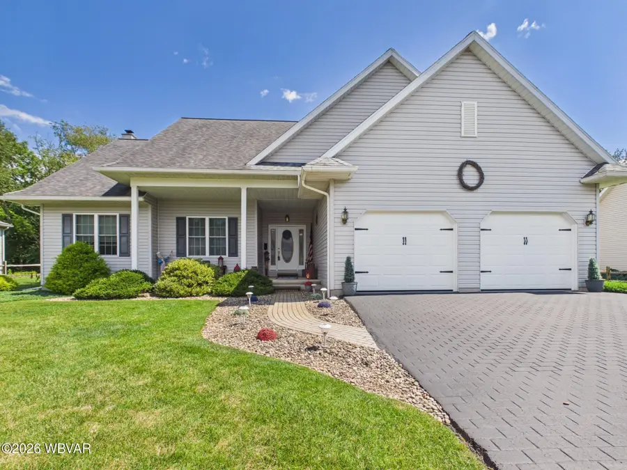 1049 Creekside Lane, Jersey Shore, PA 17740 - #3