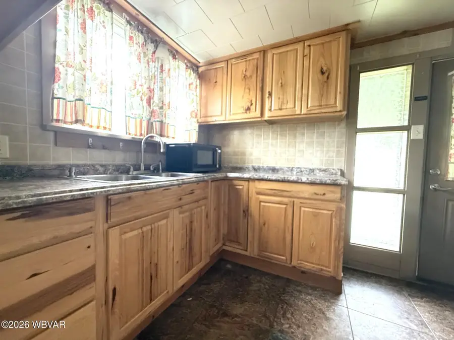 659-661 Woods Avenue, Lock Haven, PA 17745 - #2