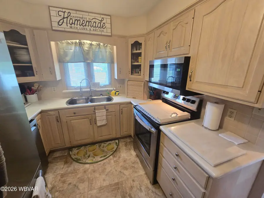 1370 Westminster Drive, Williamsport, PA 17701 - #3