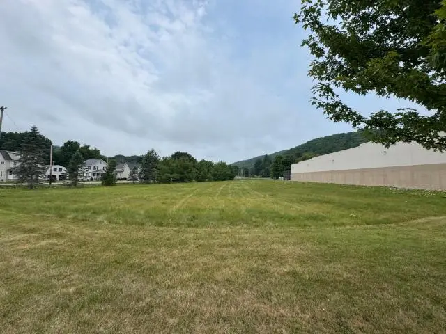 000 Market Street Extension, Warren, PA 16365 - #1
