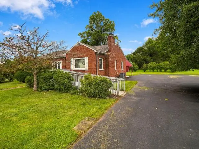 906 Conewango Avenue, Warren, PA 16365 - #2