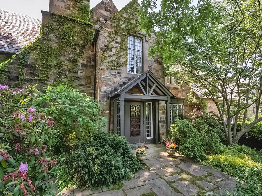 1440 Pueblo Dr, Mount Lebanon Township, PA 15228 - Image #2