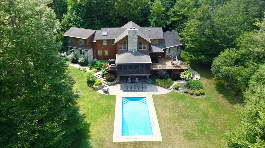 470 Pheasant Run Lane, Jefferson, PA 15622 - Image #3