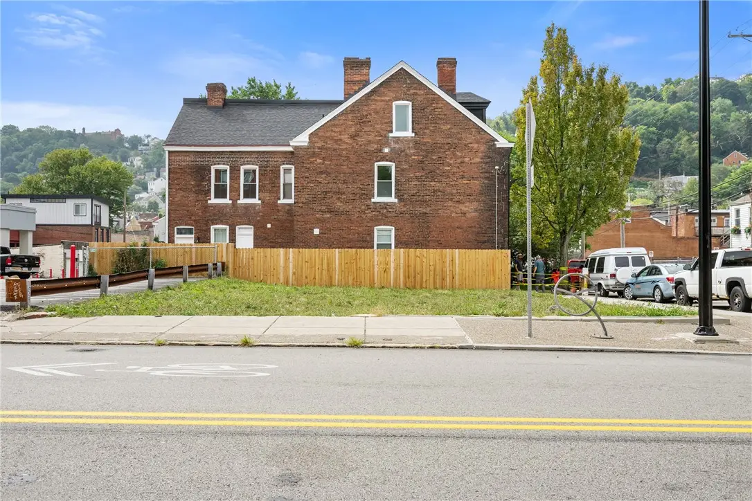 1100 E Carson Street, Pittsburgh, PA 15203 - Image #1