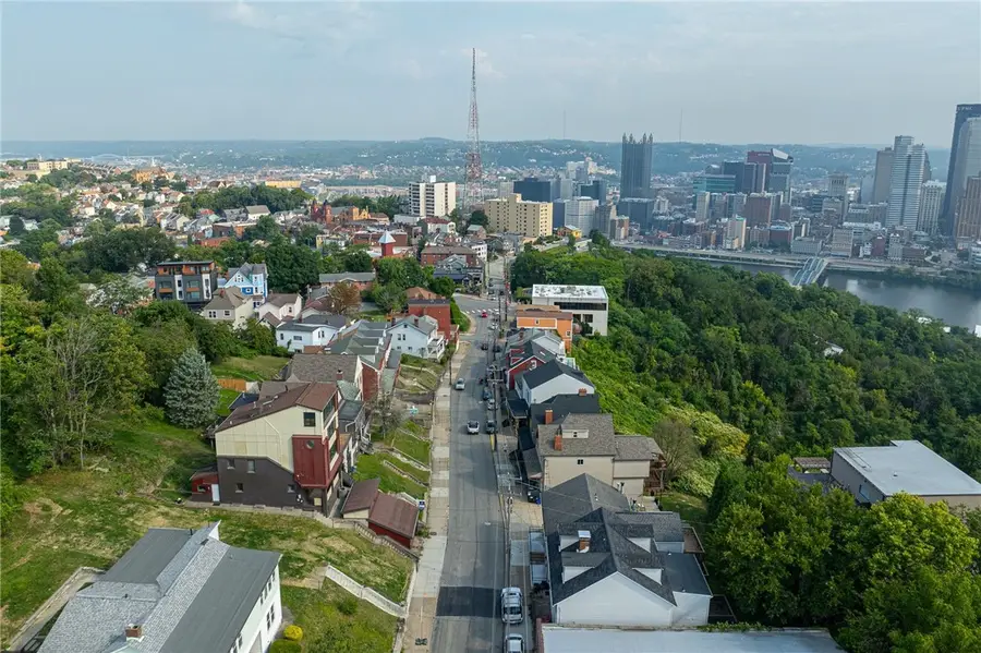 98 Wyoming St, Mount Washington, PA 15211 - Image #3