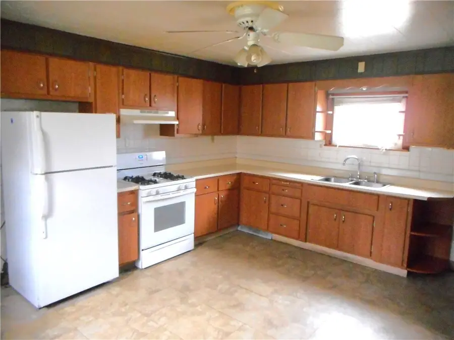 635 Rear Wood St, California, PA 15419 - Image #3