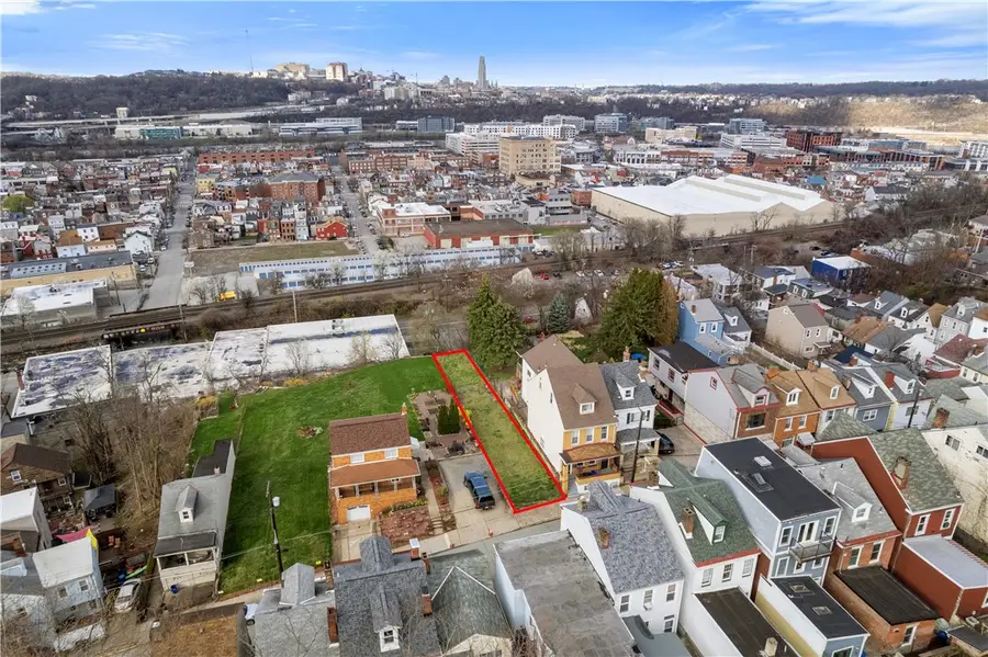 2415 Leticoe St, Pittsburgh, PA 15203 - Image #2