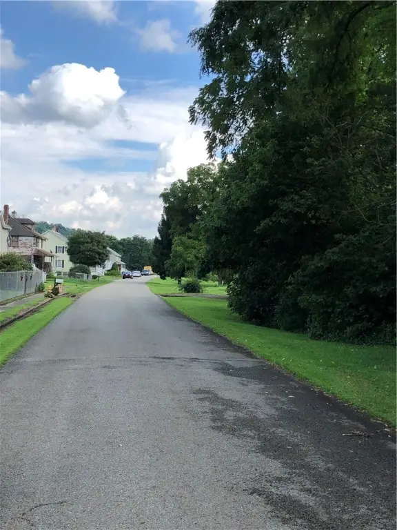 763 Maxwell Avenue, La Belle, PA 15450 - Image #2