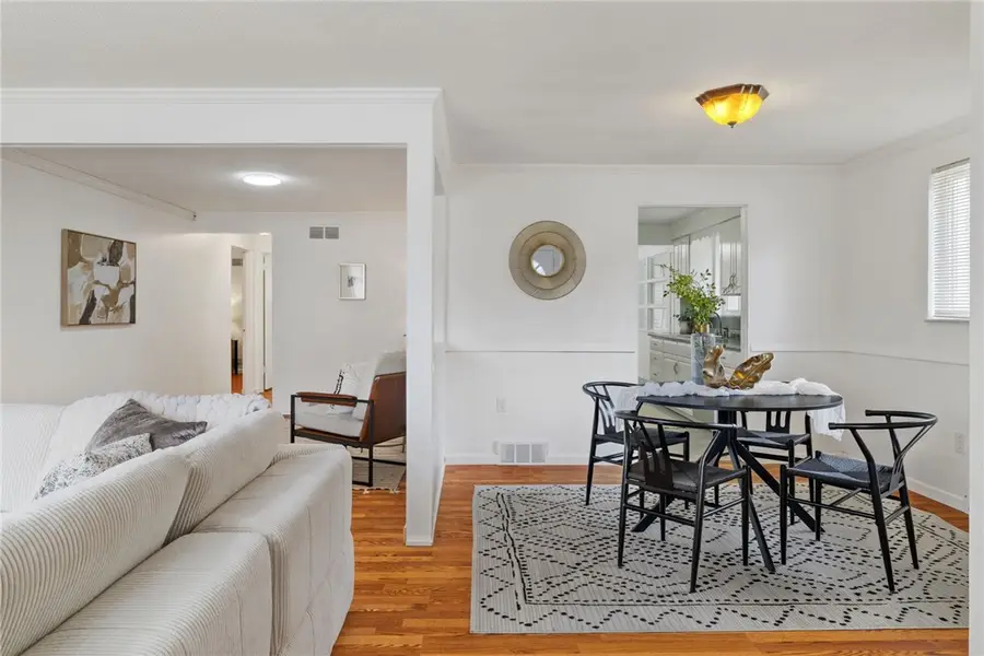 4770 Barone Dr, Whitehall, PA 15227 - Image #3