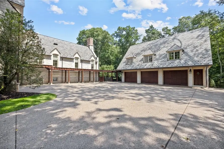 134 South Dr, Fox Chapel, PA 15238 - Image #2