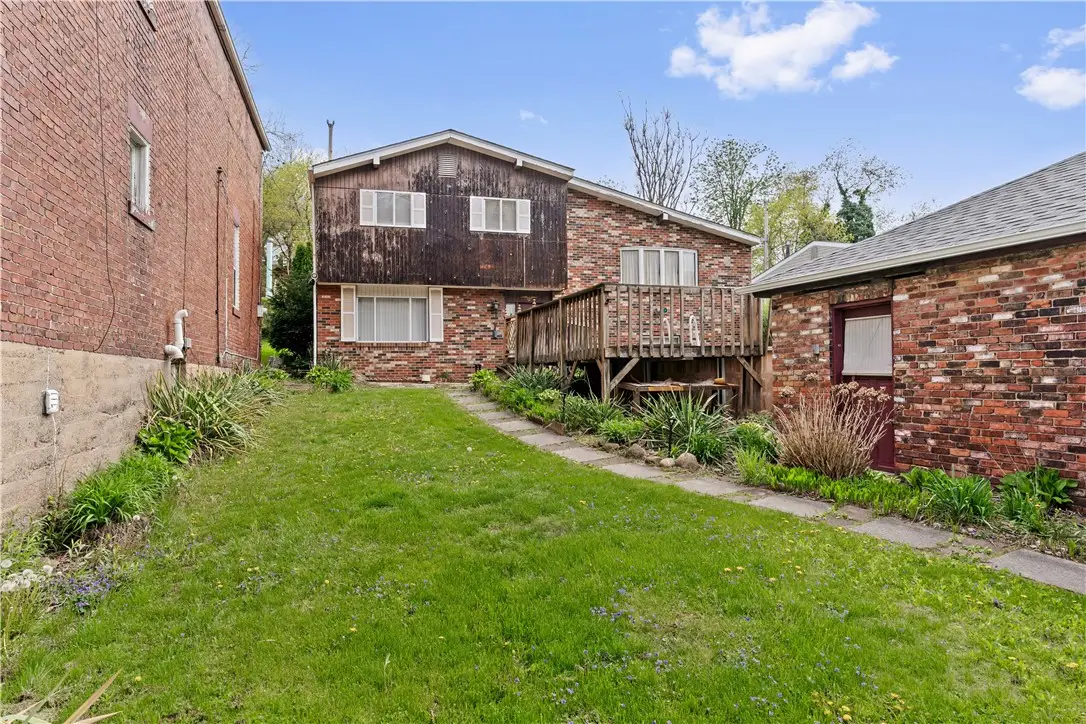 4727 Penn Way, Versailles, PA 15132 - Image #1