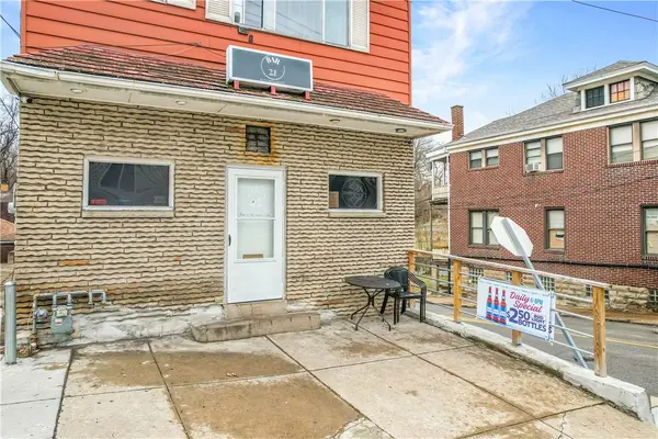 2100 Spring St, Arlington, PA 15210