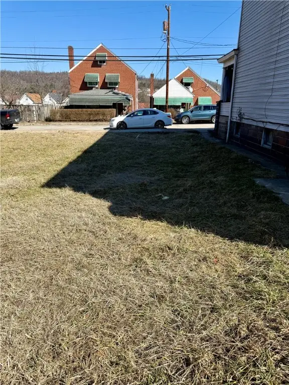 1043 Mckean Ave, Donora, PA 15033 - Image #3