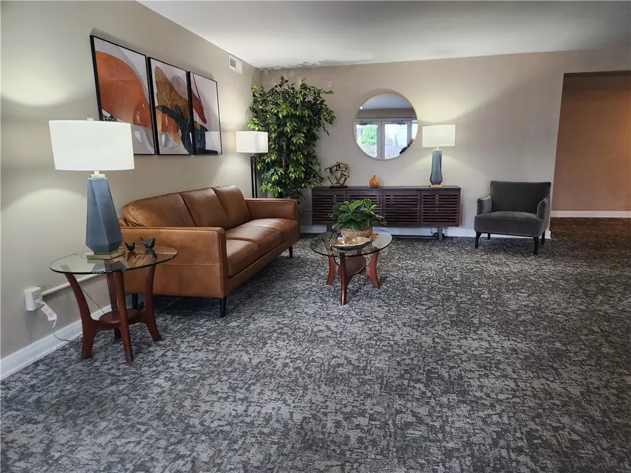 301 S Home #411, Avalon, PA 15202 - Image #3