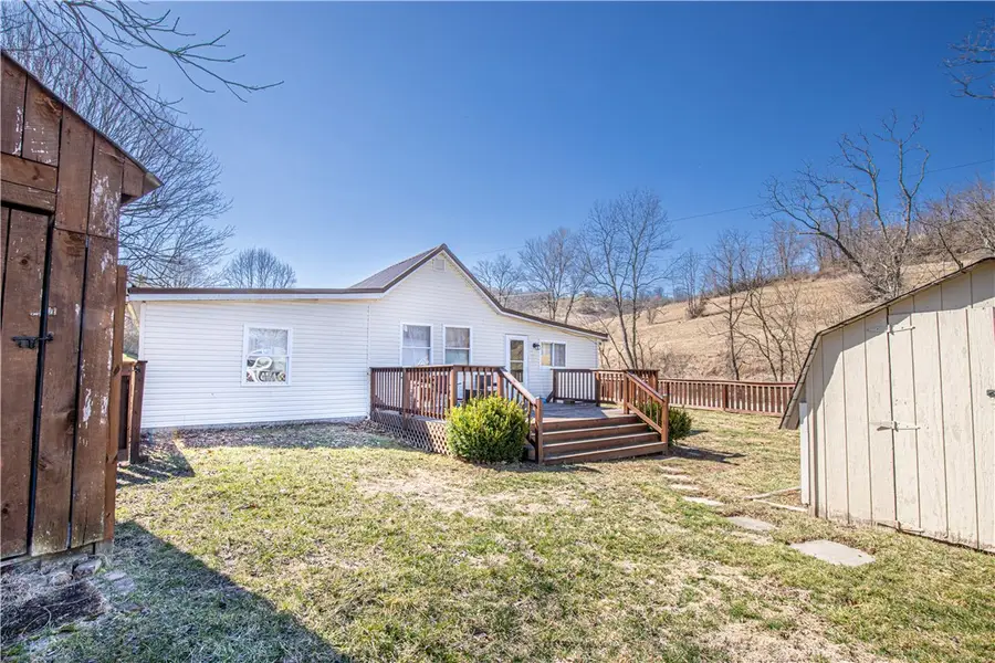 398 Sugar Run Rd, Franklin, PA 15370 - Image #3