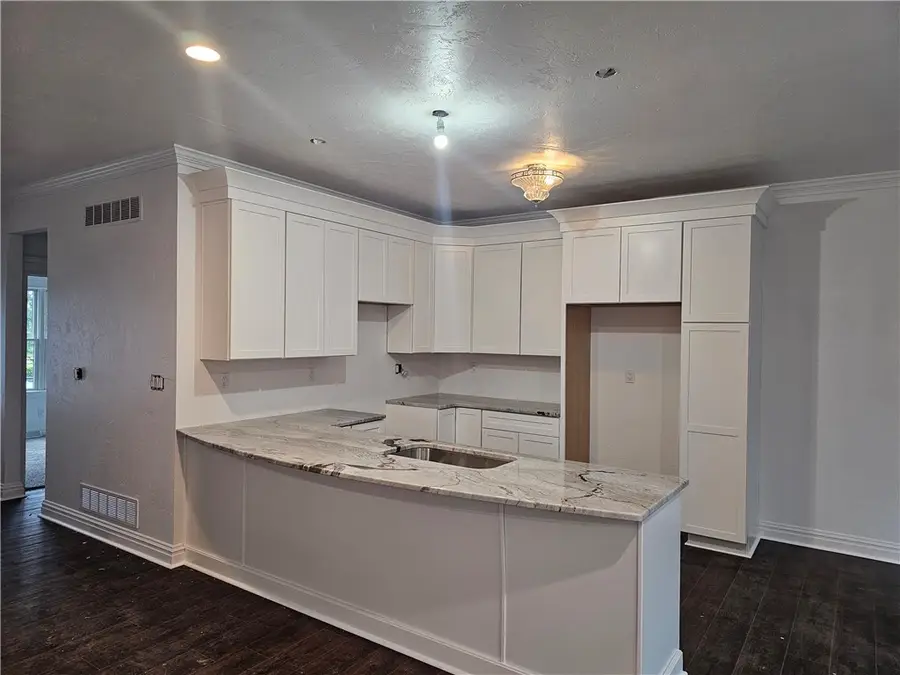 804 S Tenth Street, Youngwood, PA 15697 - Image #3