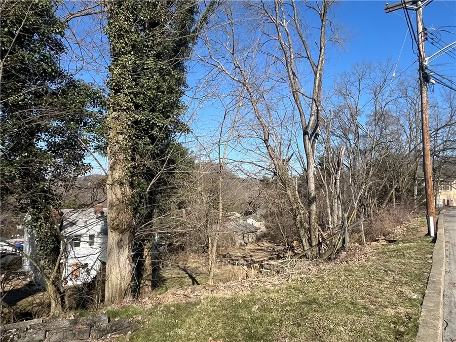 325 Glaser Avenue #B, Bellevue, PA 15202 - Image #2