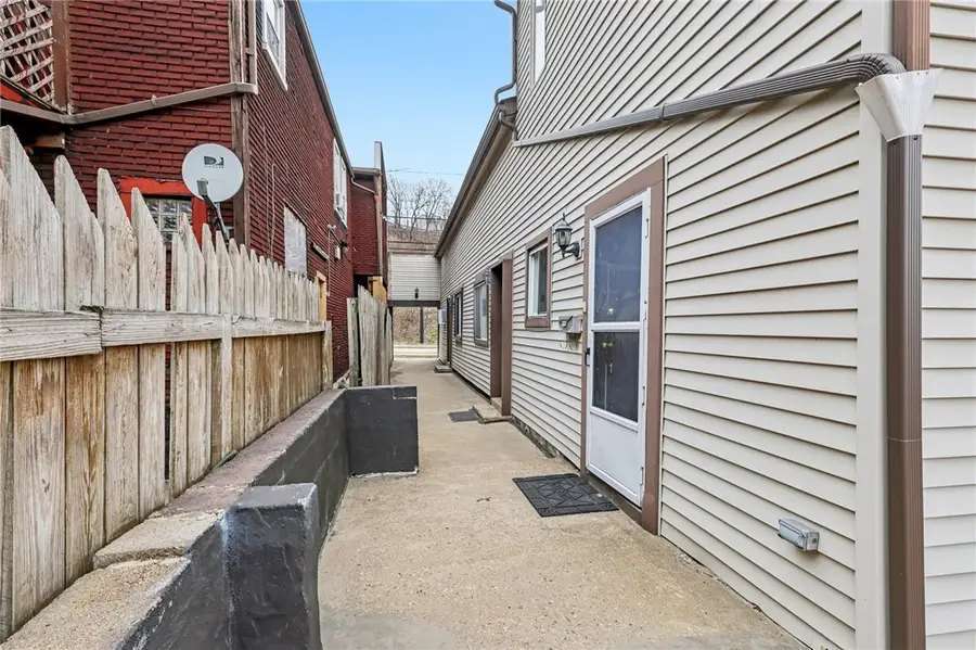 621 Butler St, Etna, PA 15223 - Image #2