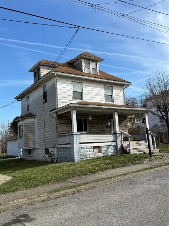 809 E Pearl St, New Castle, PA 16101 - Image #2
