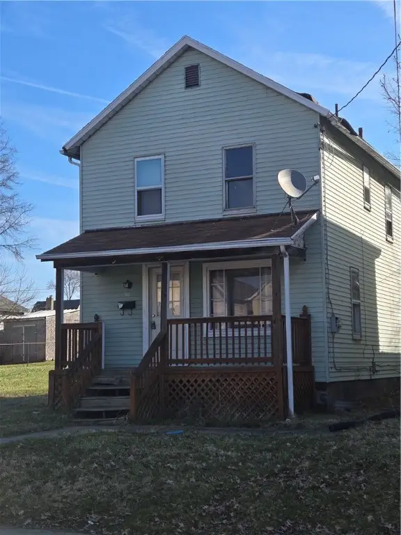 1131 Hamilton Ave, Farrell, PA 16121