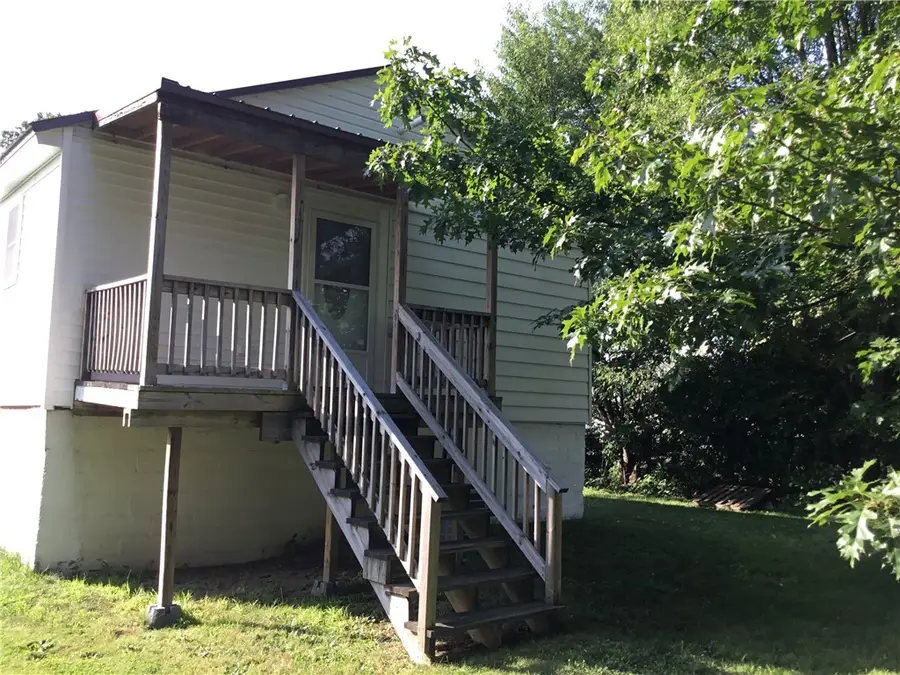 967 Josephine Ave, Chevy Chase Heights, PA 15701 - Image #3