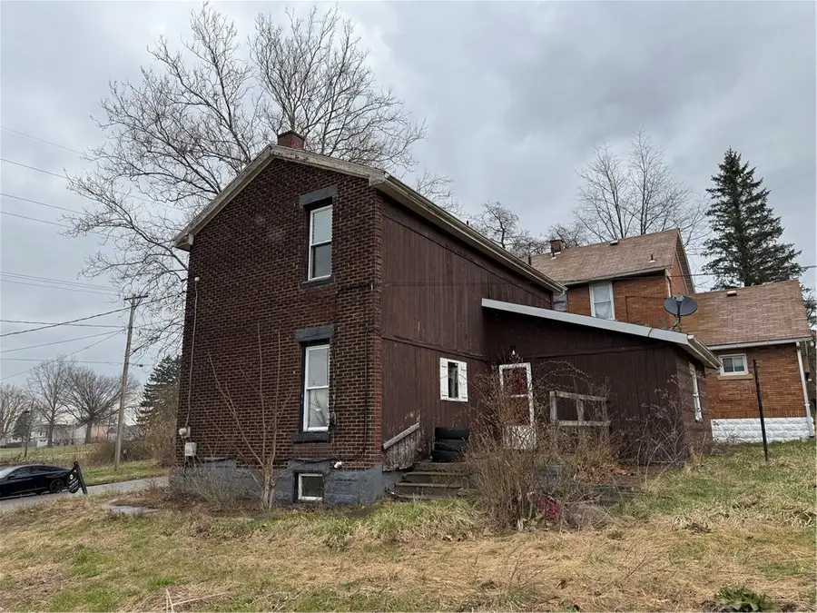 1097 Cedar Ave, Sharon, PA 16146 - Image #3