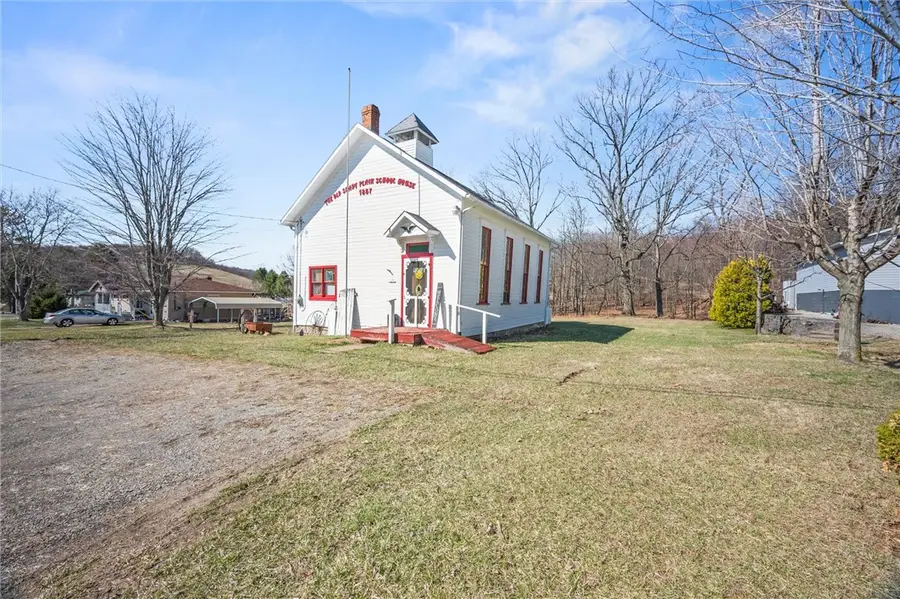 1677 Shady Plain Rd, Kiskiminetas, PA 15613 - Image #2