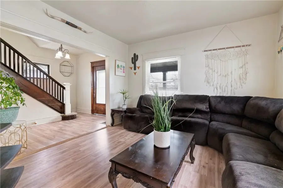 11 E Moody Ave, New Castle, PA 16101 - Image #3