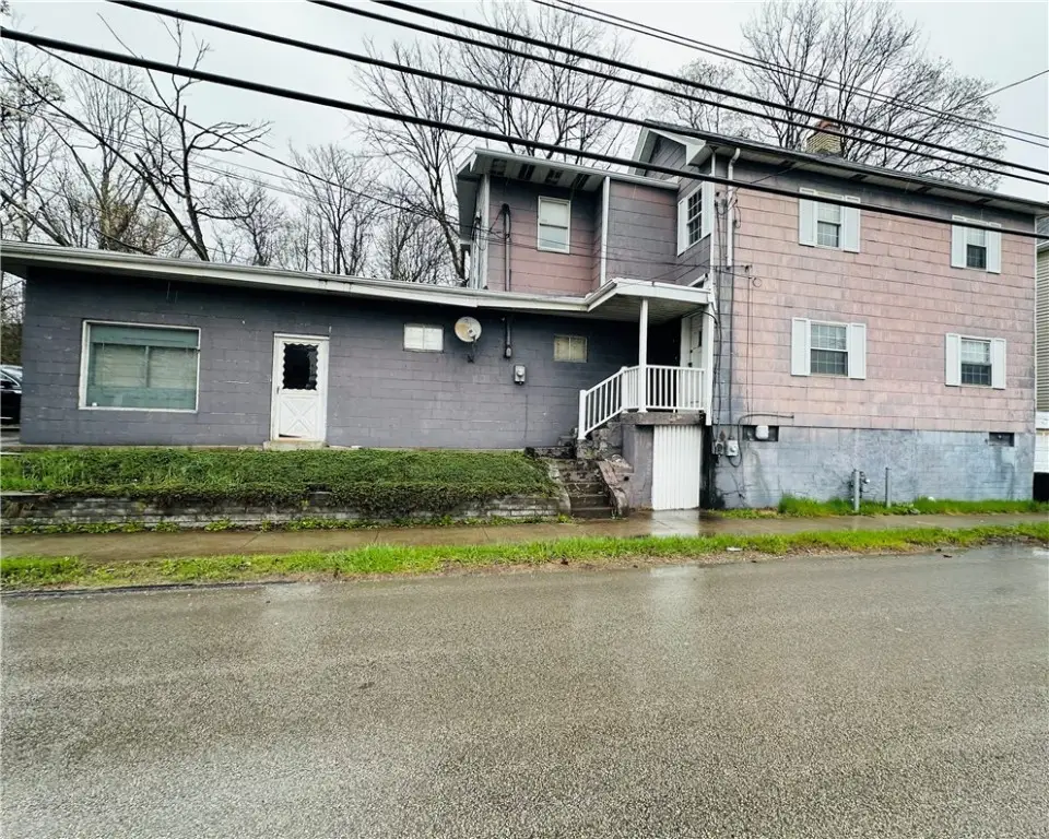 569 E Maiden St, Washington, PA 15301 - Image #1