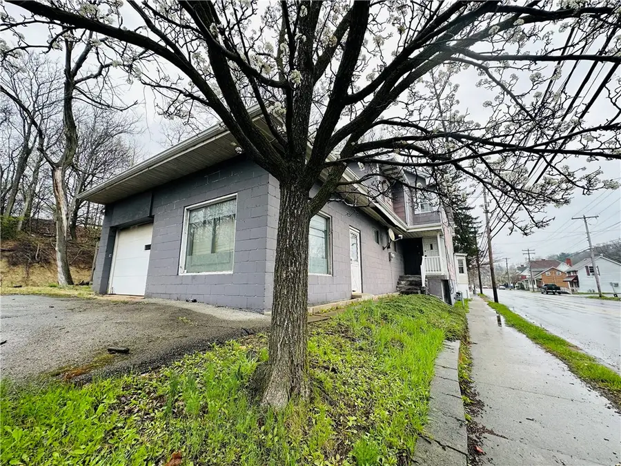 569 E Maiden St, Washington, PA 15301 - Image #2