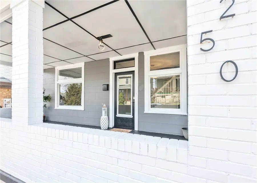 250 Paul St, Mount Washington, PA 15211 - Image #2