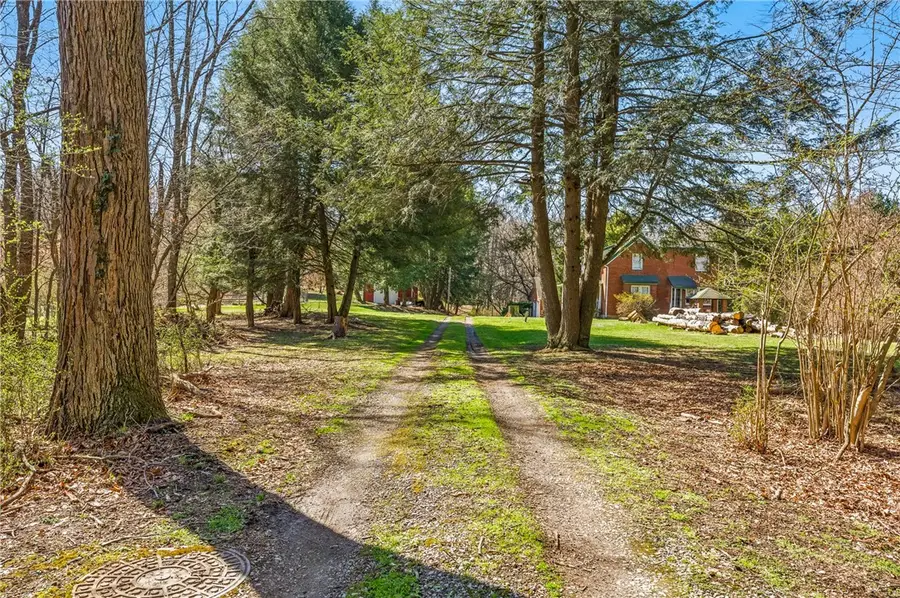 143 Gracie Lane, Adams, PA 16046 - Image #3