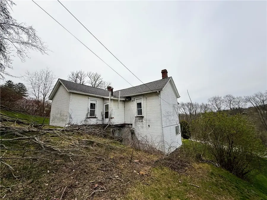 704 Madison Ave, Herminie, PA 15637 - Image #3