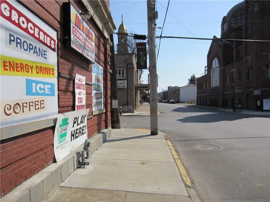 300 Hellen St /301 Olivia St, McKees Rocks, PA 15136 - Image #3