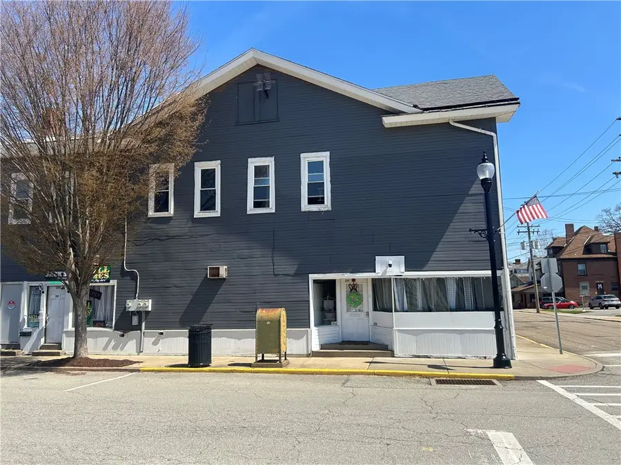 403 E 2nd Ave, Tarentum, PA 15084 - Image #2