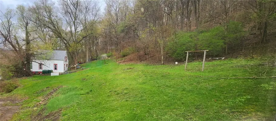 1835 Hillside Ave, Ellwood City, PA 16117 - Image #3