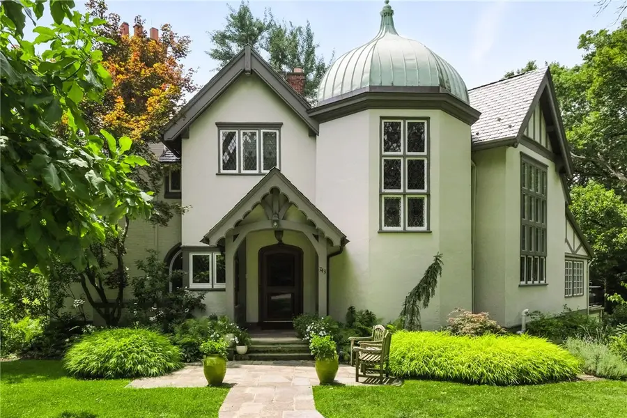 743 Chestnut Rd, Edgeworth, PA 15143 - Image #2