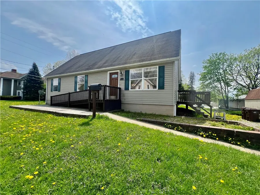 402 W Poplar Street, Grove City, PA 16127 - Image #2