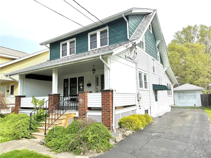 323 E Edgewood Ave, New Castle, PA 16105 - Image #2