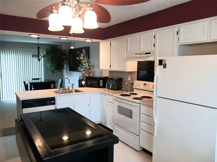 116 Antler Hollow Ct, Cranberry, PA 16066 - #2