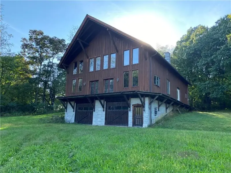 461 Grove St, Hermitage, PA 16148 - Image #2