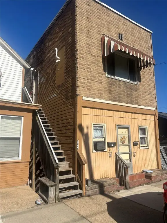 704/706 Holland Street, Vandergrift, PA 15690 - Image #3