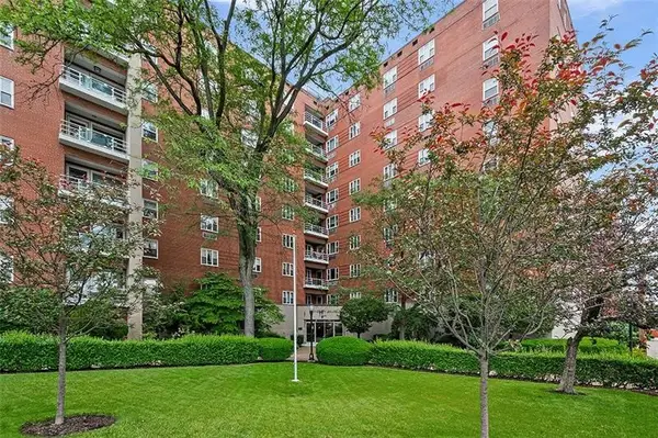 4601 5th #327, Oakland, PA 15213