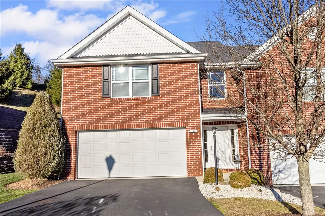 216 Settlers Ct, Venetia, PA 15367 - Image #1