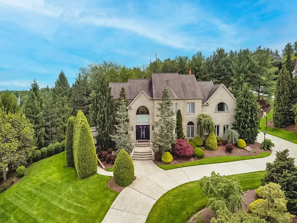 1512 Fox Chase Ln, Upper Saint Clair, PA 15241 - Image #1