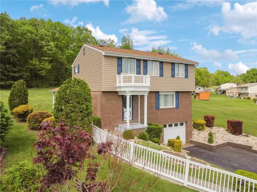 221 Barbara Ln, Bullskin, PA 15425 - Image #2